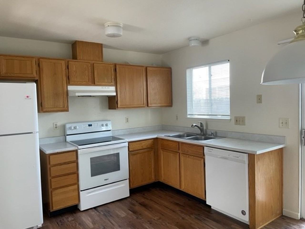 4005 Pheasant Dr #2 - Photo 3 of 10