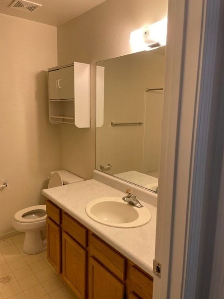 4005 Pheasant Dr #2 - Photo 4 of 10