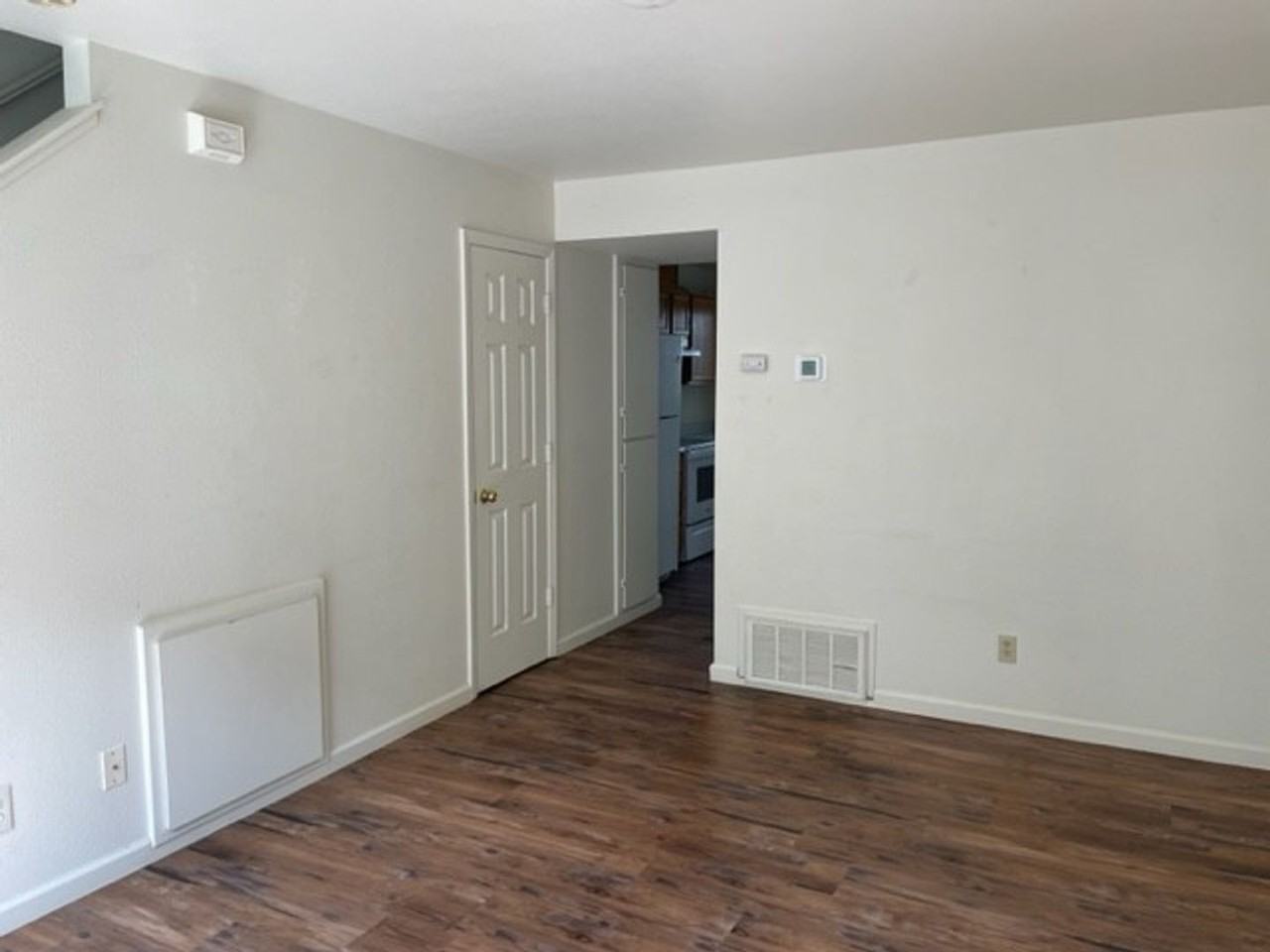 4005 Pheasant Dr #2 - Photo 6 of 10