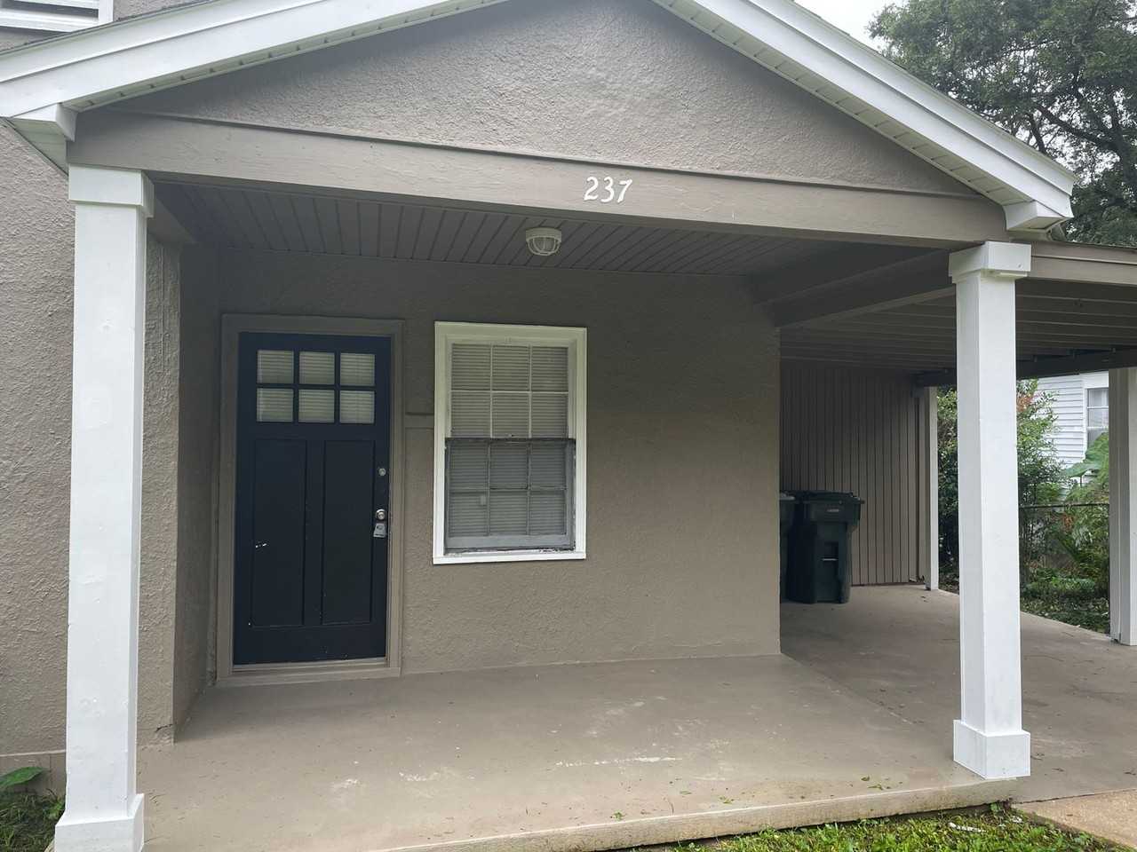 237 Willow St - Photo 2 of 17