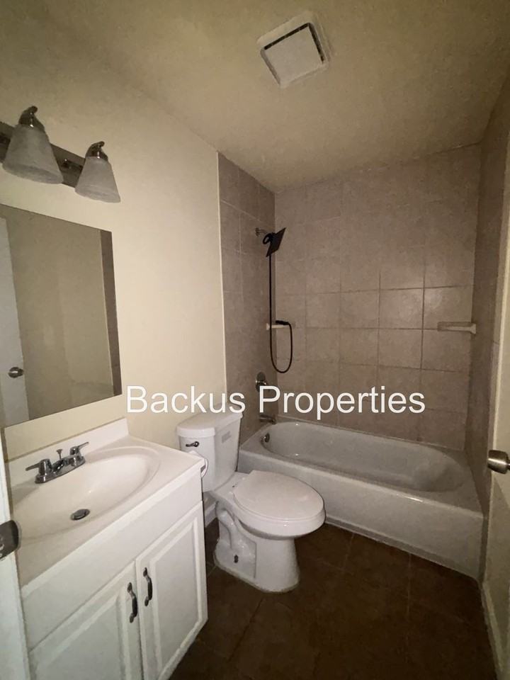 611 Tulane - Photo 3 of 15