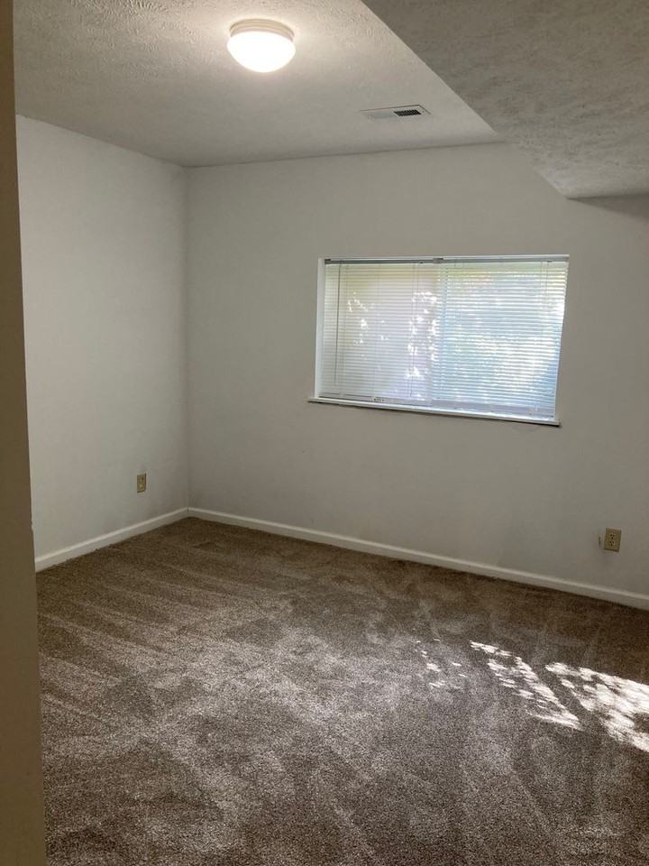 428 N Jefferson St - Photo 5 of 5