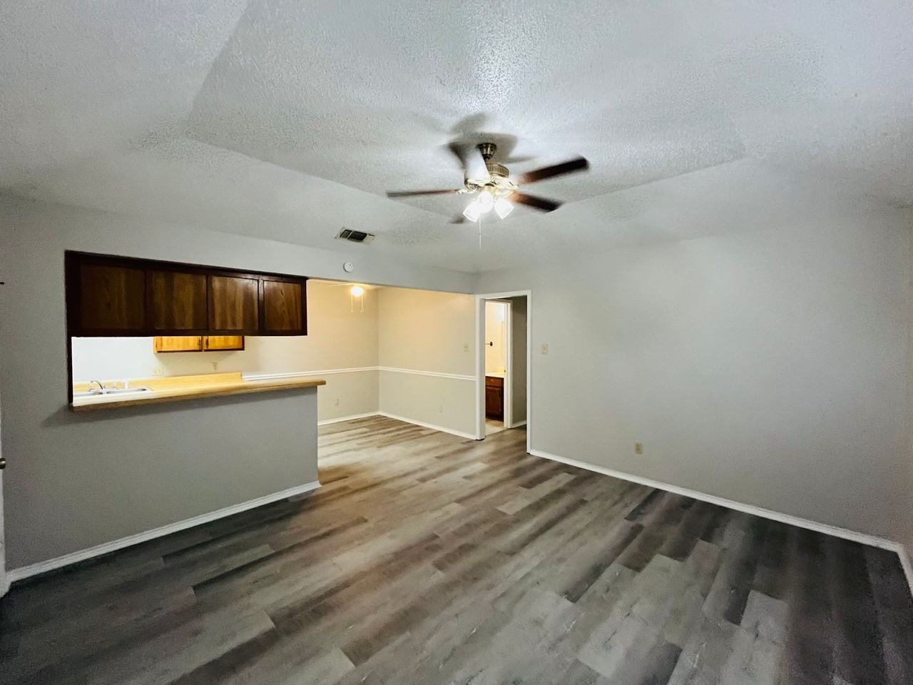 320 Spring Branch Ln - Photo 2 of 12