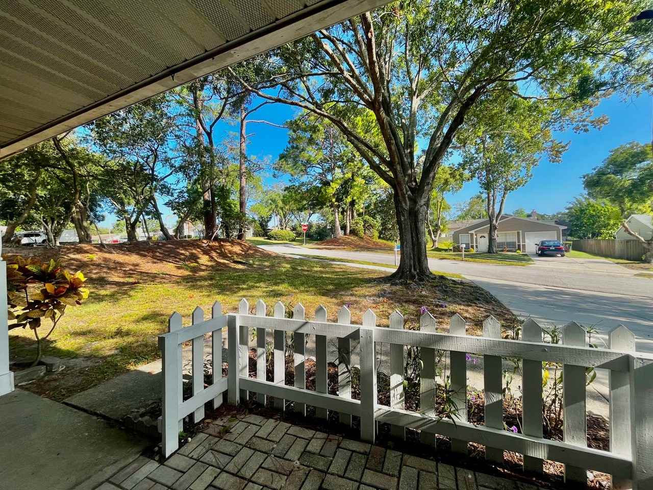 2794 Northcote Dr - Photo 3 of 24