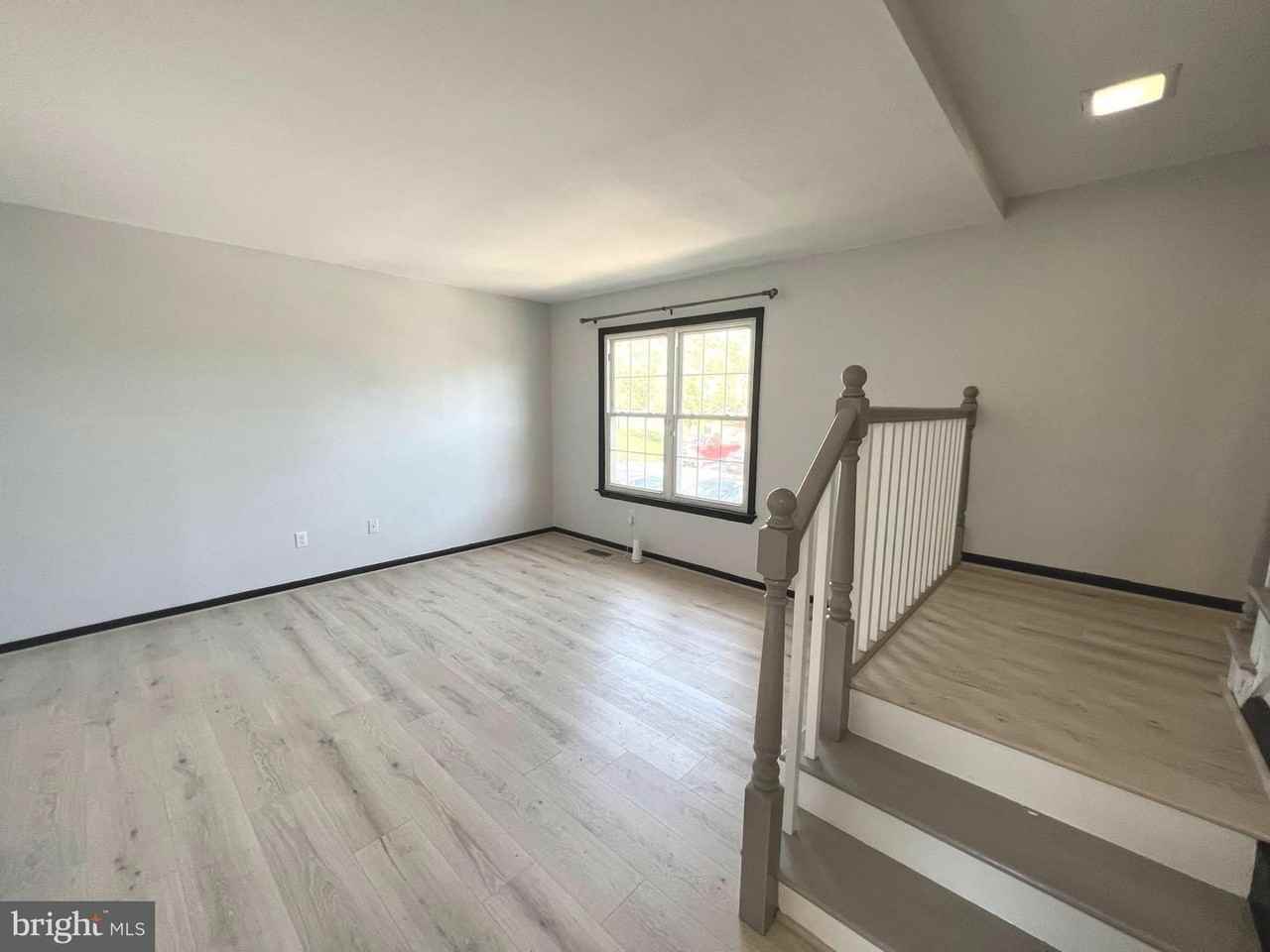 212 Sweet Pine Dr - Photo 3 of 23