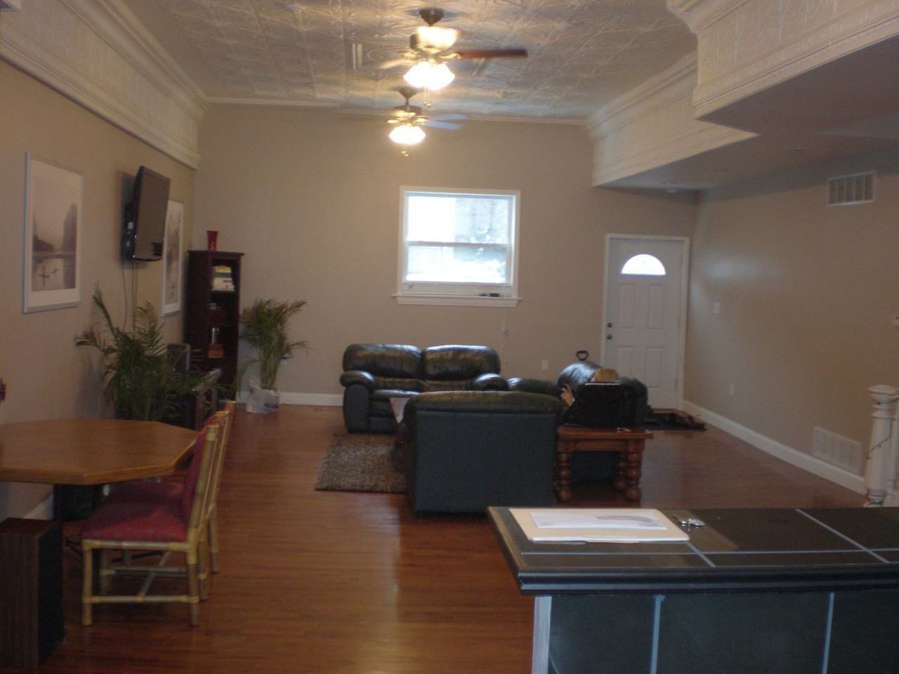 149 Pius St - Photo 3 of 19