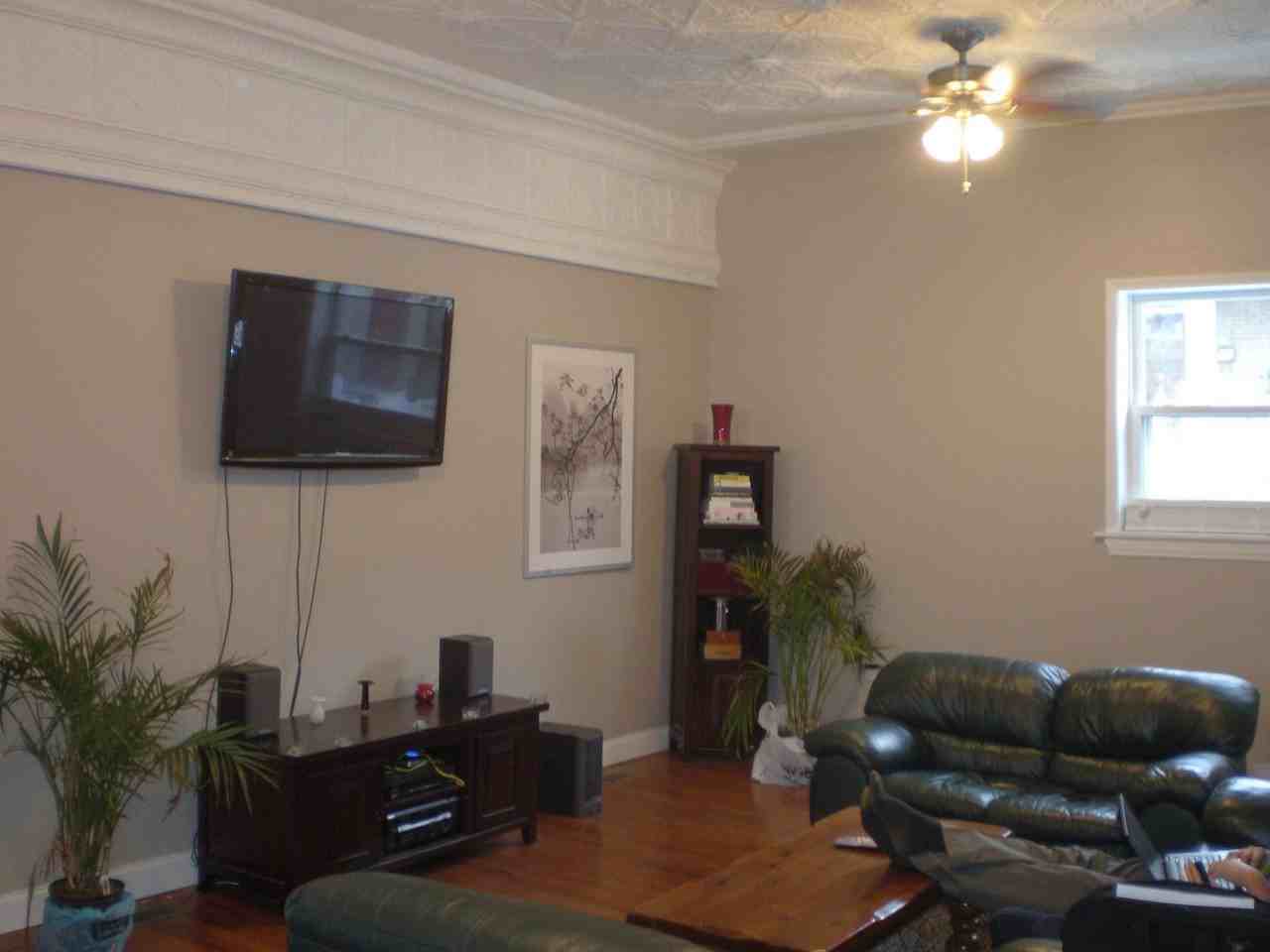 149 Pius St - Photo 7 of 19