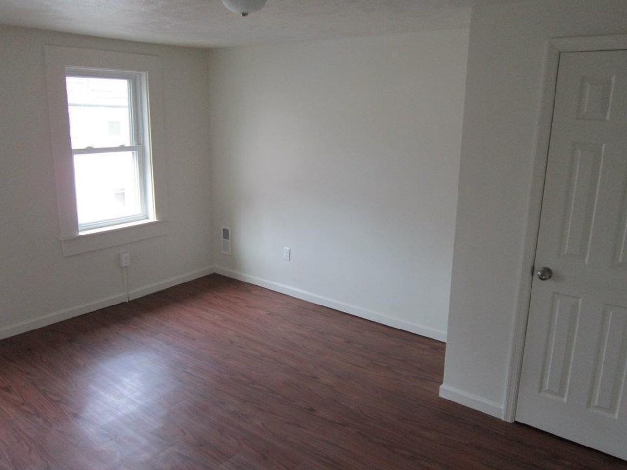 69 S 17th St - Photo 6 of 16