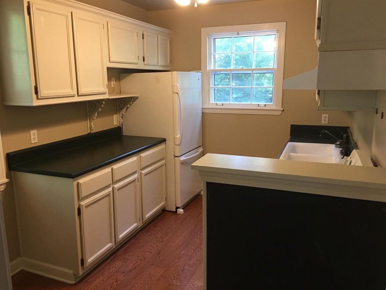 700 Canebrake Dr - Photo 4 of 17
