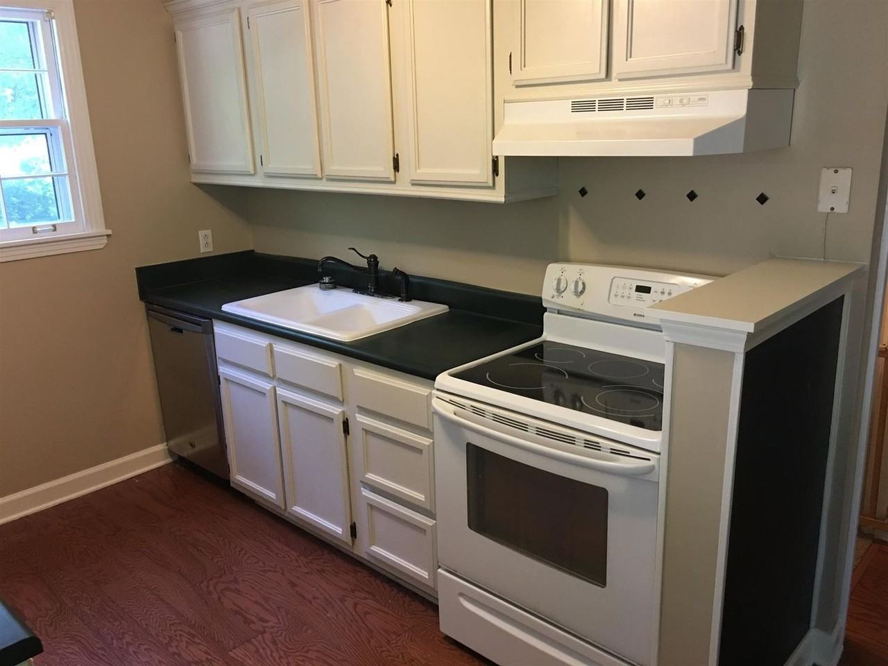 700 Canebrake Dr - Photo 5 of 17