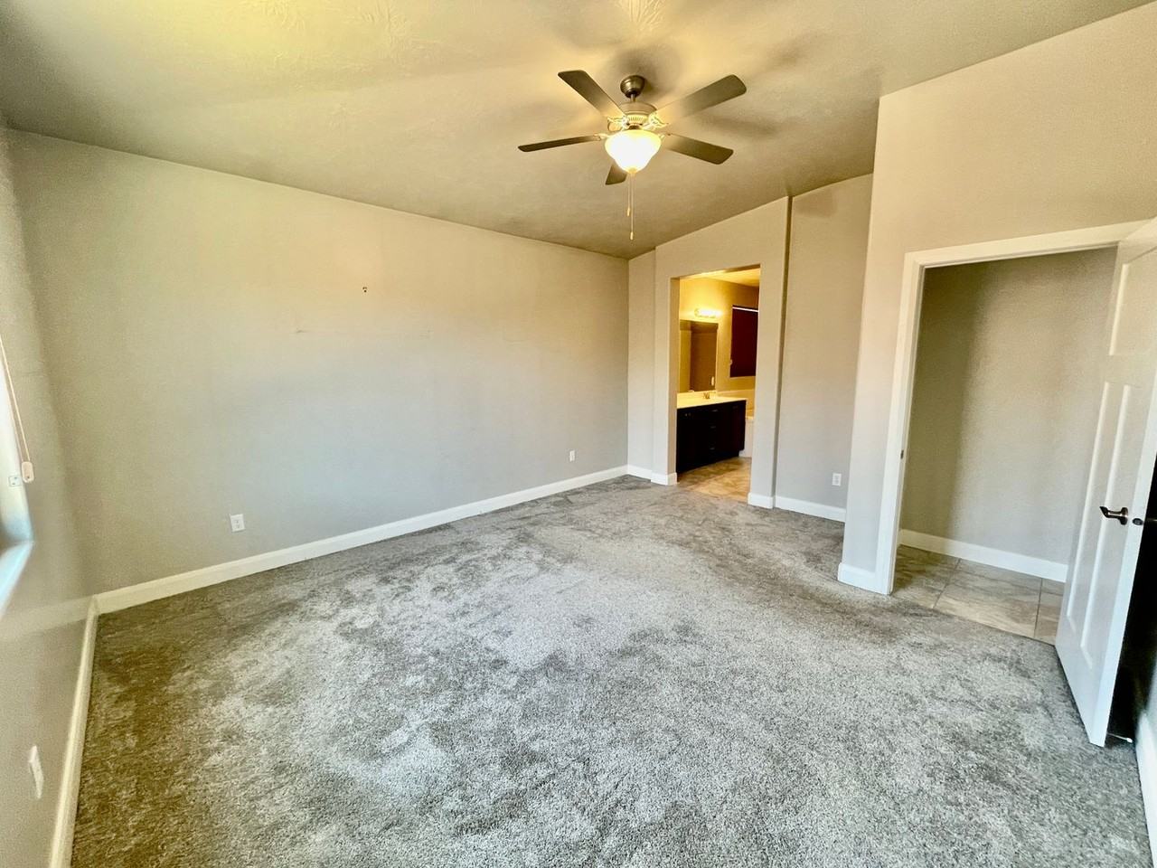 760 N 2840 W - Photo 6 of 46