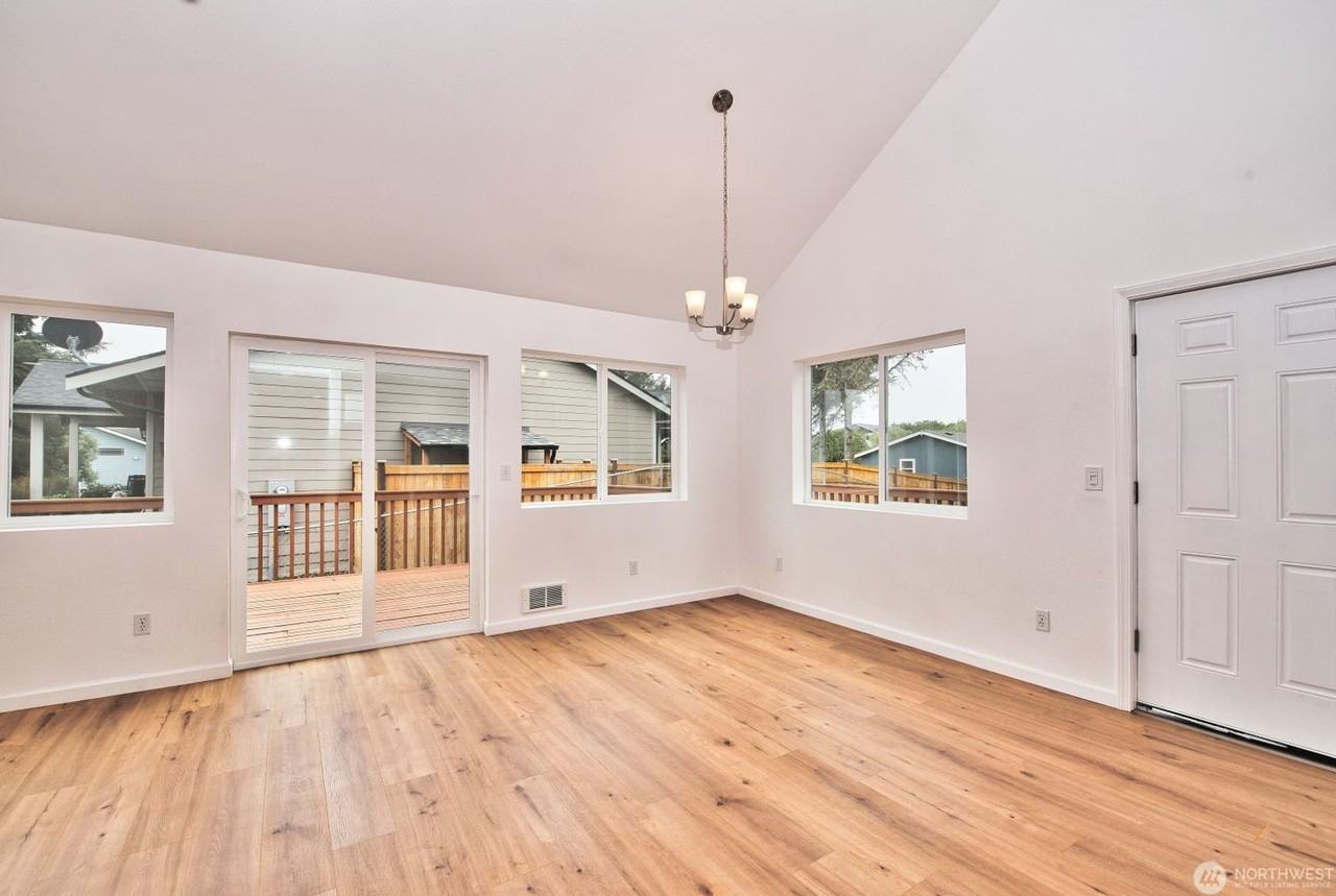 312 N Razor Clam Dr Sw - Photo 3 of 16