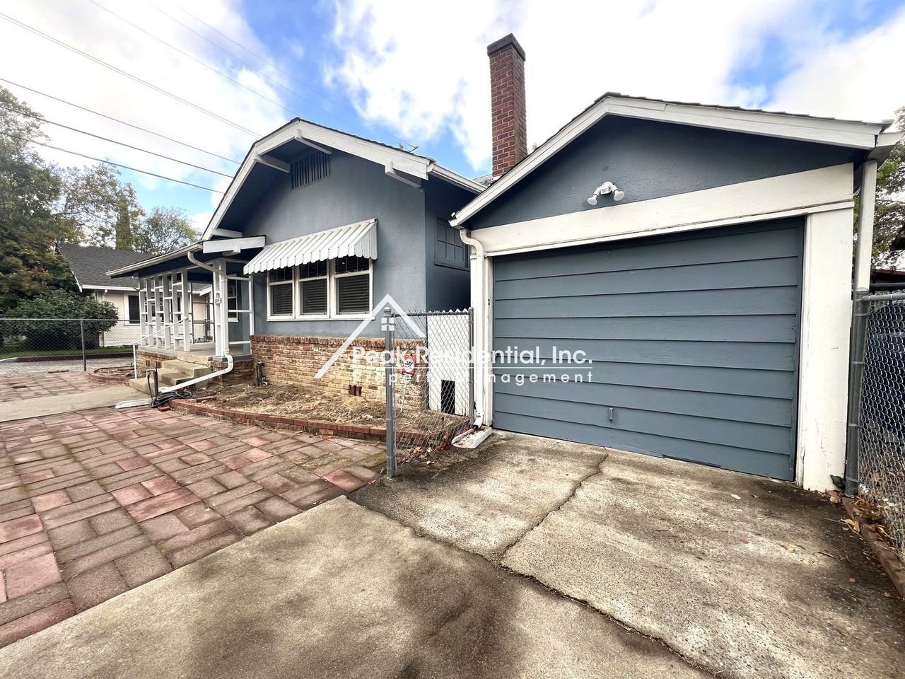 2974 32nd St - Photo 3 of 23