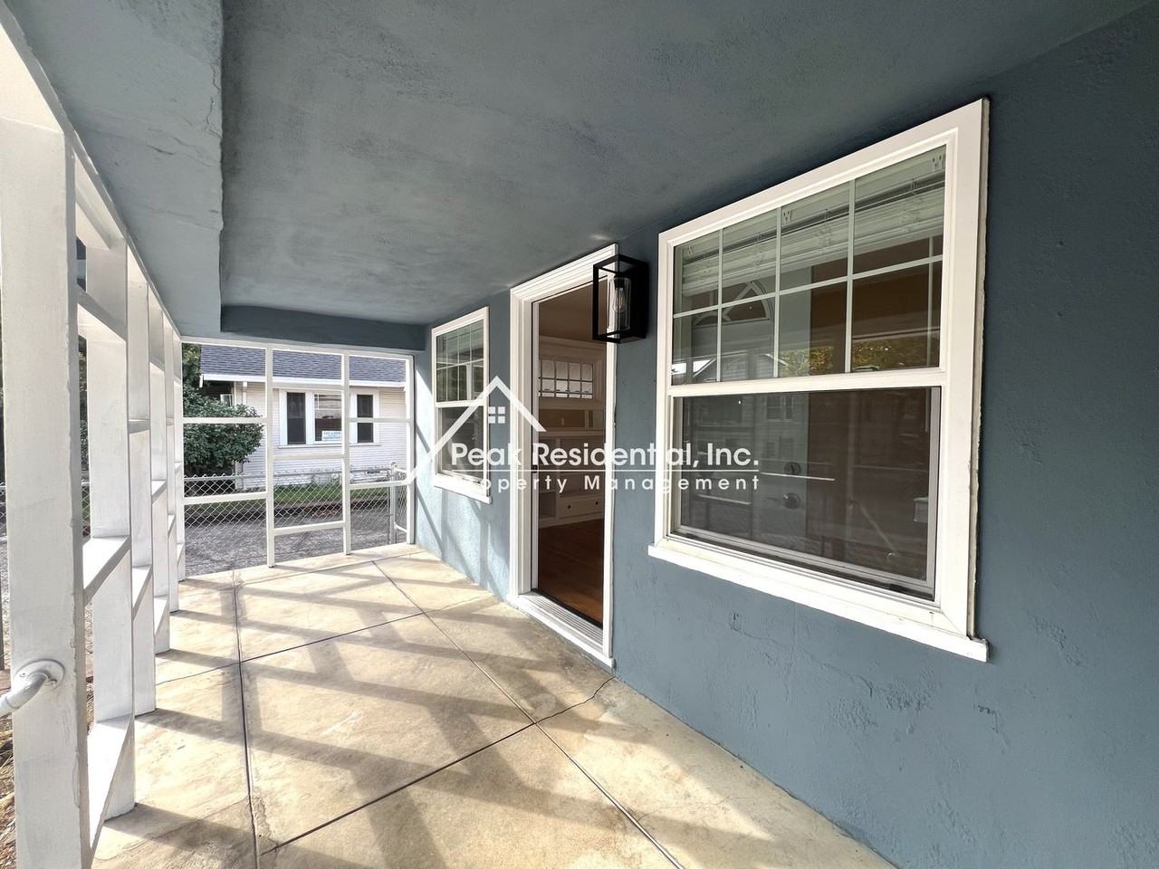 2974 32nd St - Photo 4 of 23