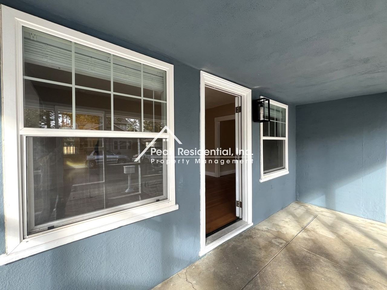 2974 32nd St - Photo 5 of 23