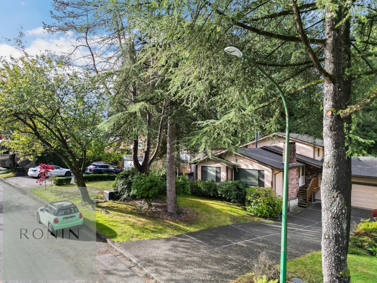 2565 Norcrest Court - Photo 2 of 51