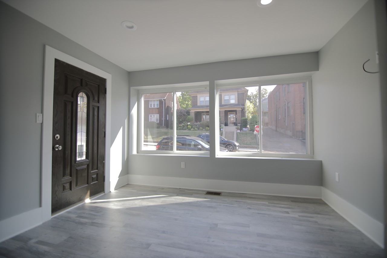 431 E 10th Avenue - Photo 2 of 12