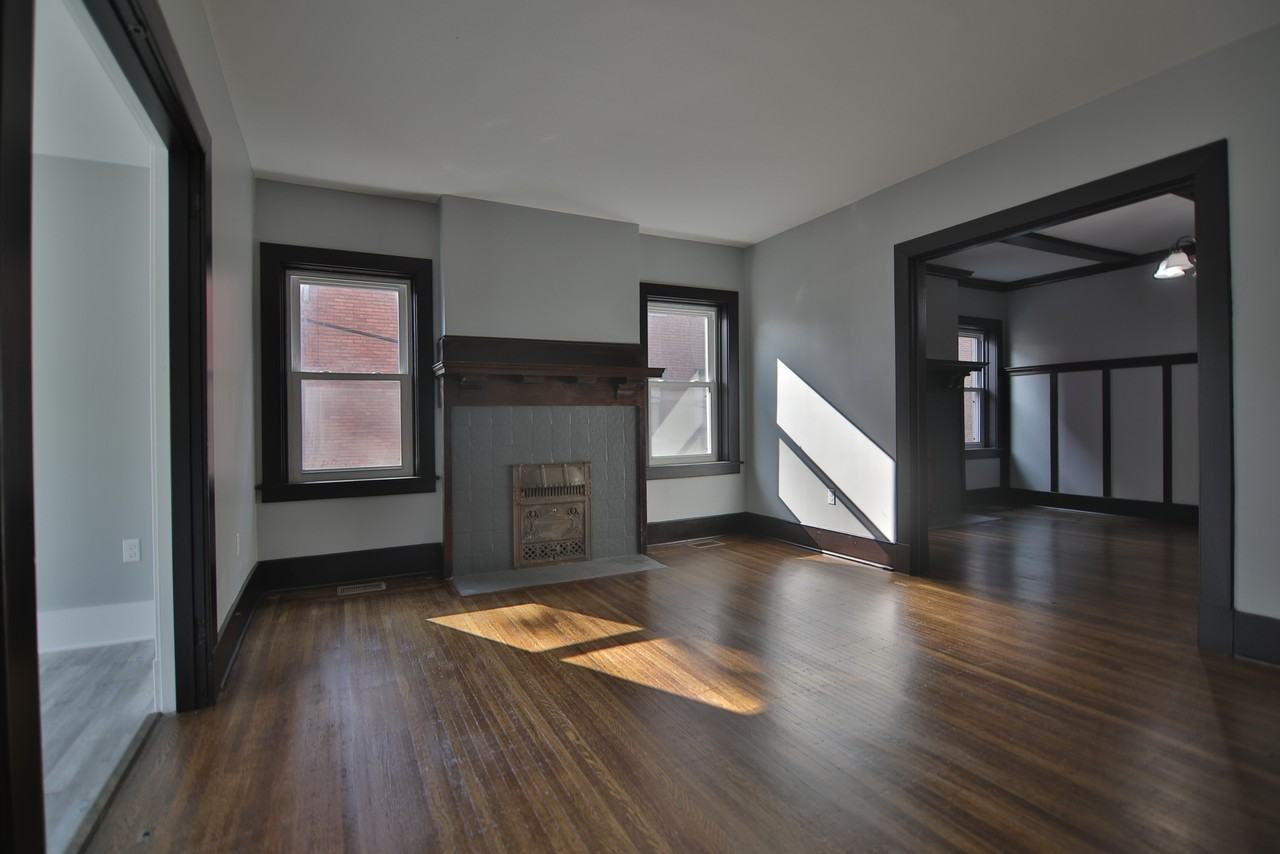 431 E 10th Avenue - Photo 3 of 12