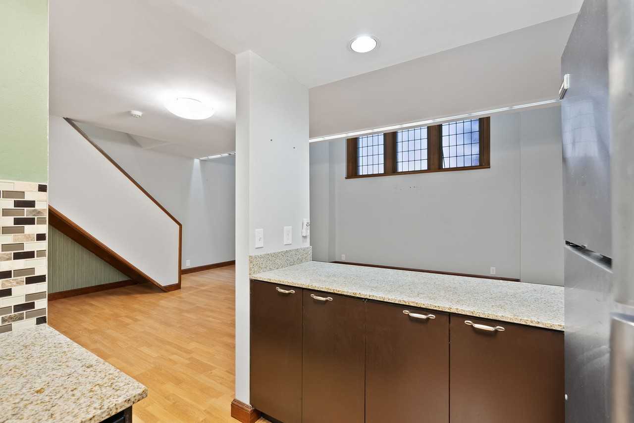 1052-54 South Kingshighway - Photo 3 of 30