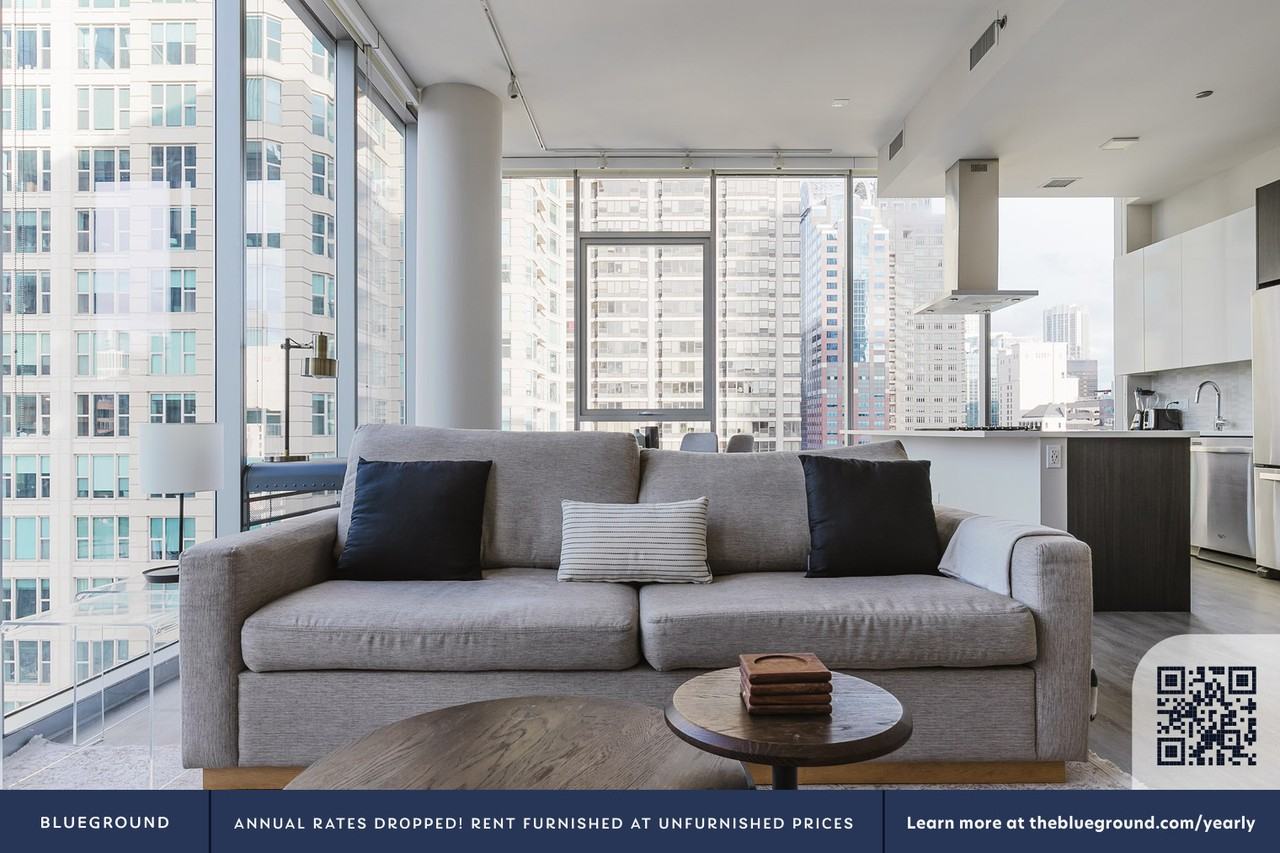 8 East Huron Street - Photo 4 of 50