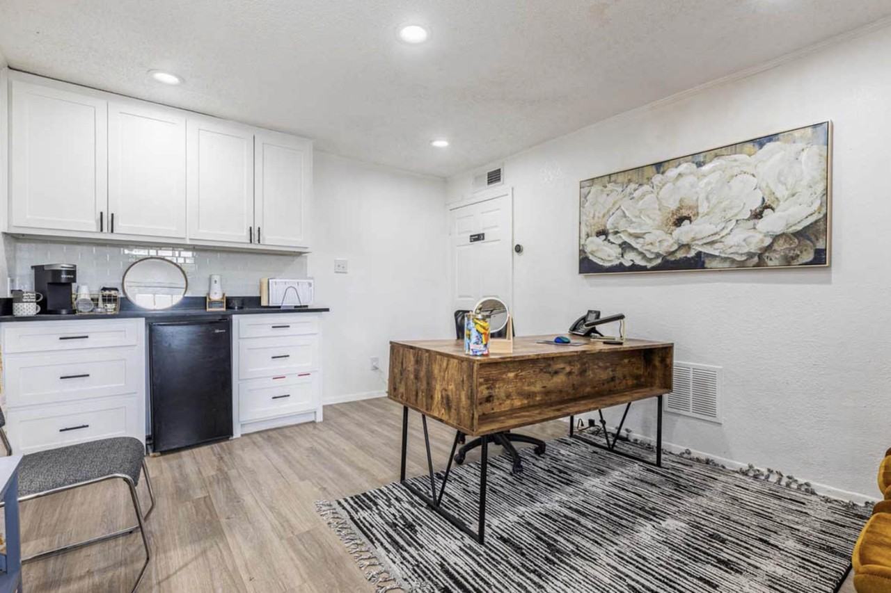 Emerald Point Apartments - Photo 2 of 28