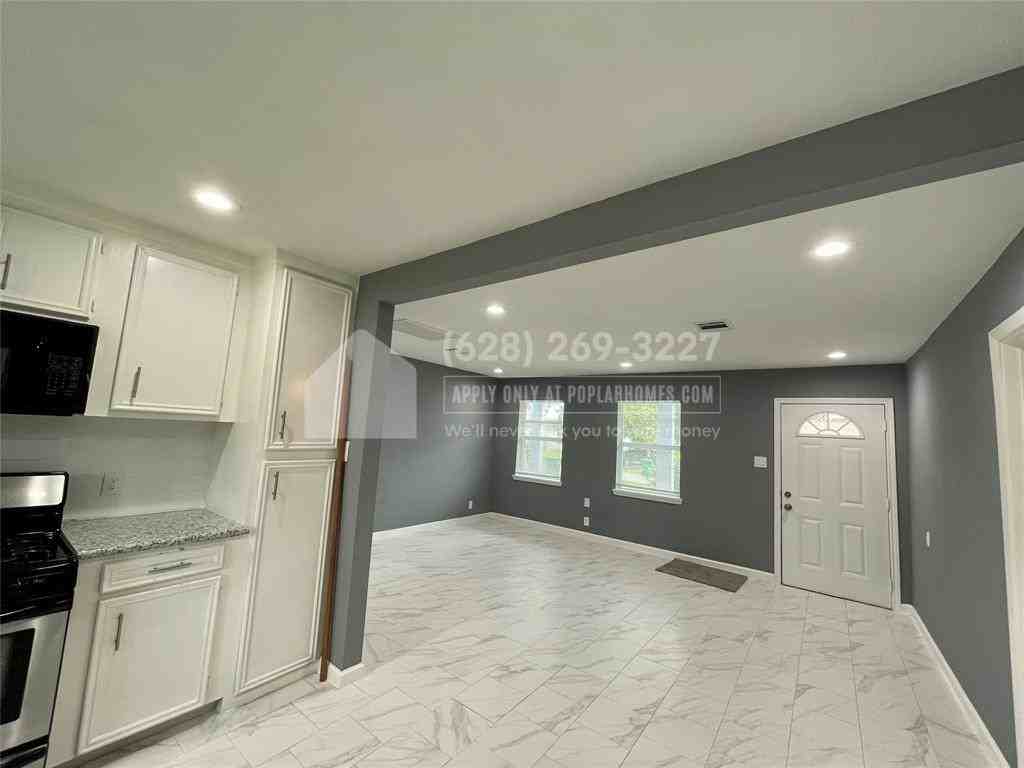 8707 Flossie Mae St - Photo 3 of 18