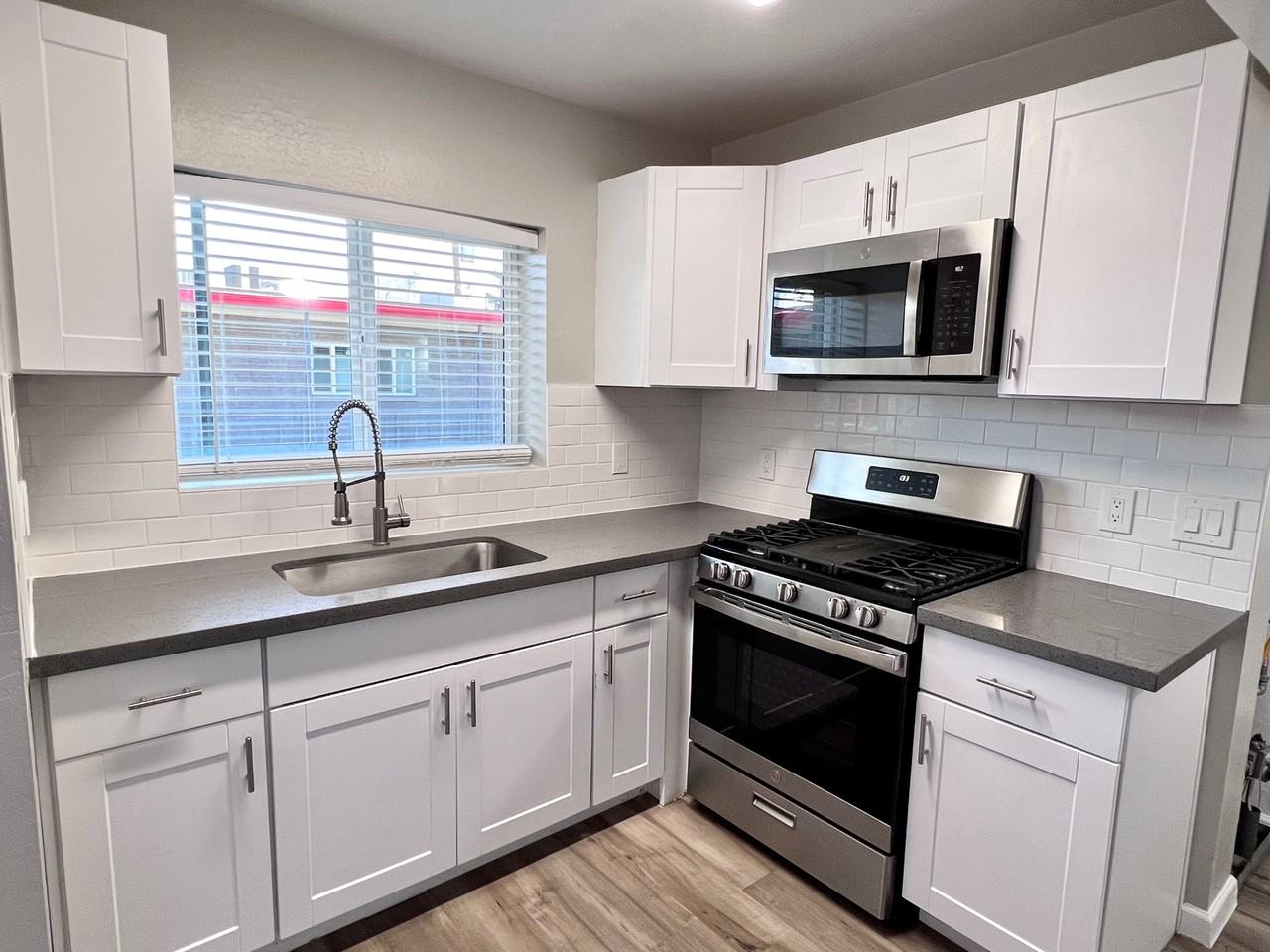 834 N 13th Ave #109 - Photo 6 of 17