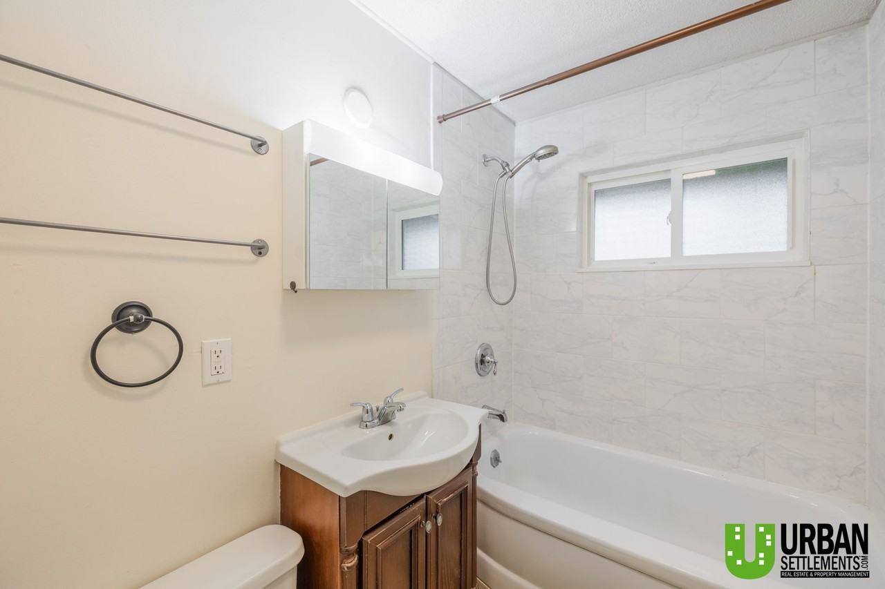 6520 N Howard St #NA - Photo 7 of 29
