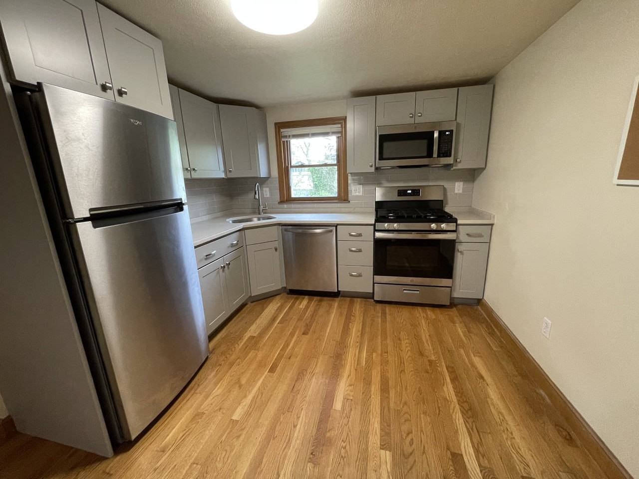 35 Davis Avenue #4 - Photo 2 of 7