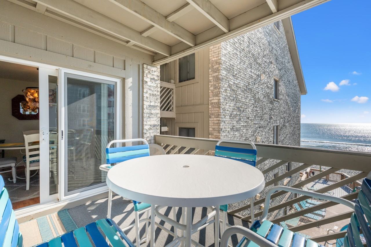618 N Waccamaw Dr #B4 - Photo 4 of 25