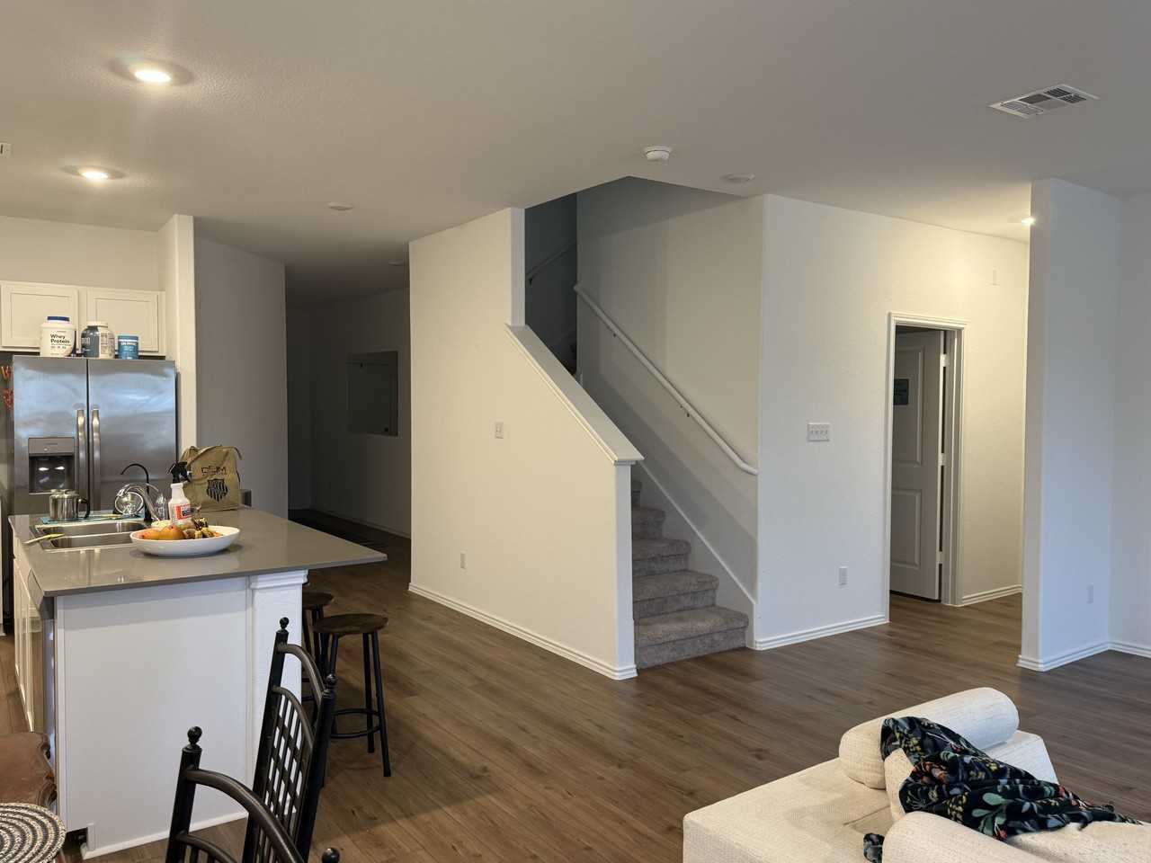 320 Gresham #2 - Photo 6 of 23