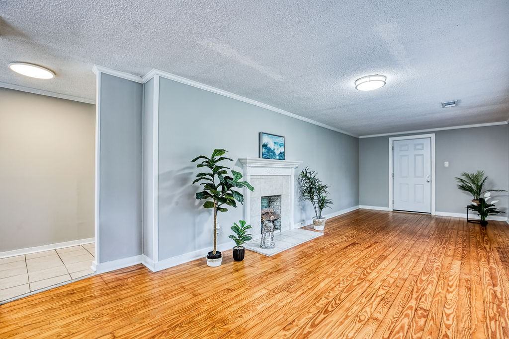 2106 Teresa Dr #NA - Photo 7 of 38