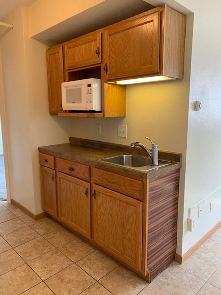 Bluffview Apartments - Photo 3 of 29