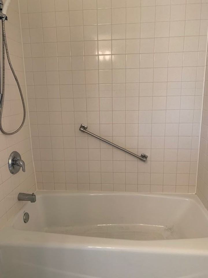 Bluffview Apartments - Photo 7 of 50