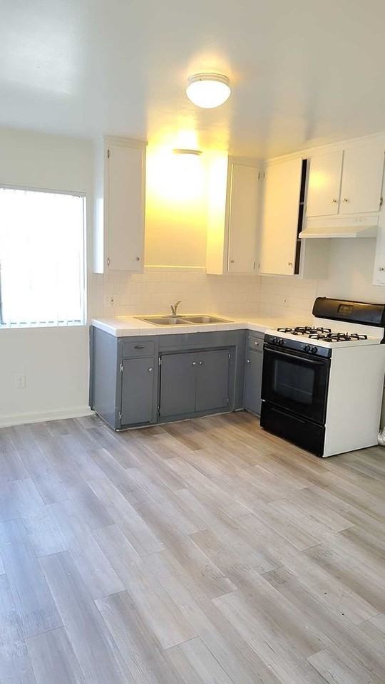 1015-1019  L Street - Photo 3 of 20