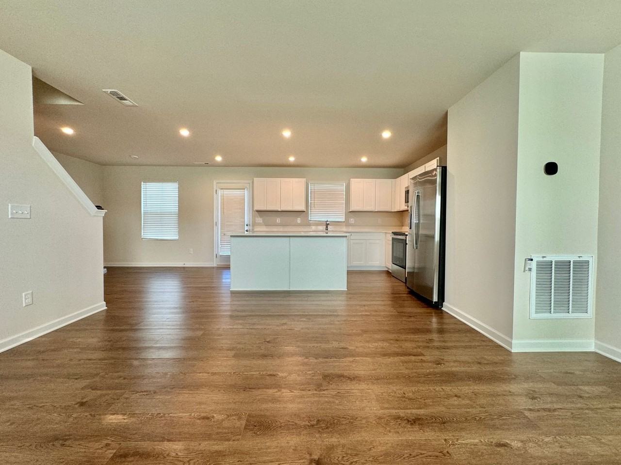 1834 Quail Run Way - Photo 4 of 23