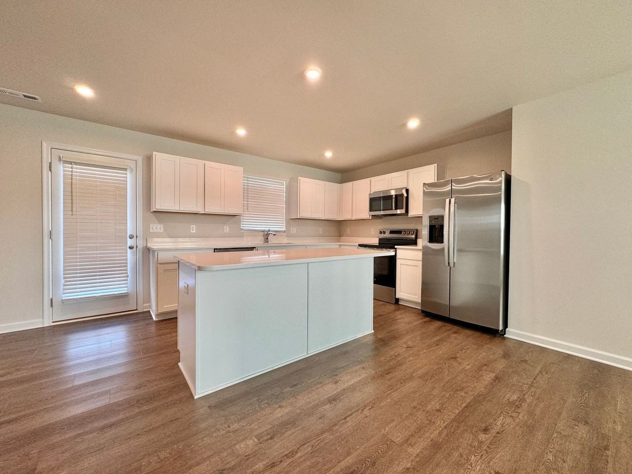 1834 Quail Run Way - Photo 5 of 23