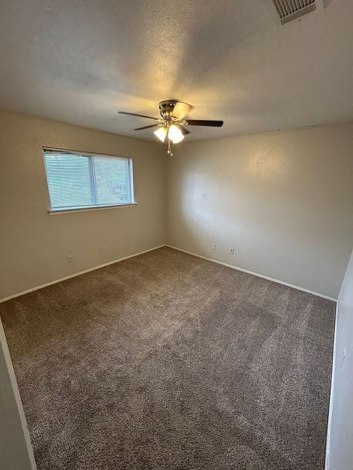 2645 Via Valencia - Photo 4 of 20