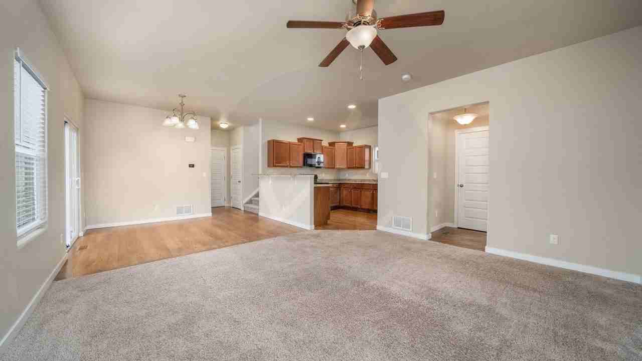 2530 Ellingwood Drive - Photo 2 of 20