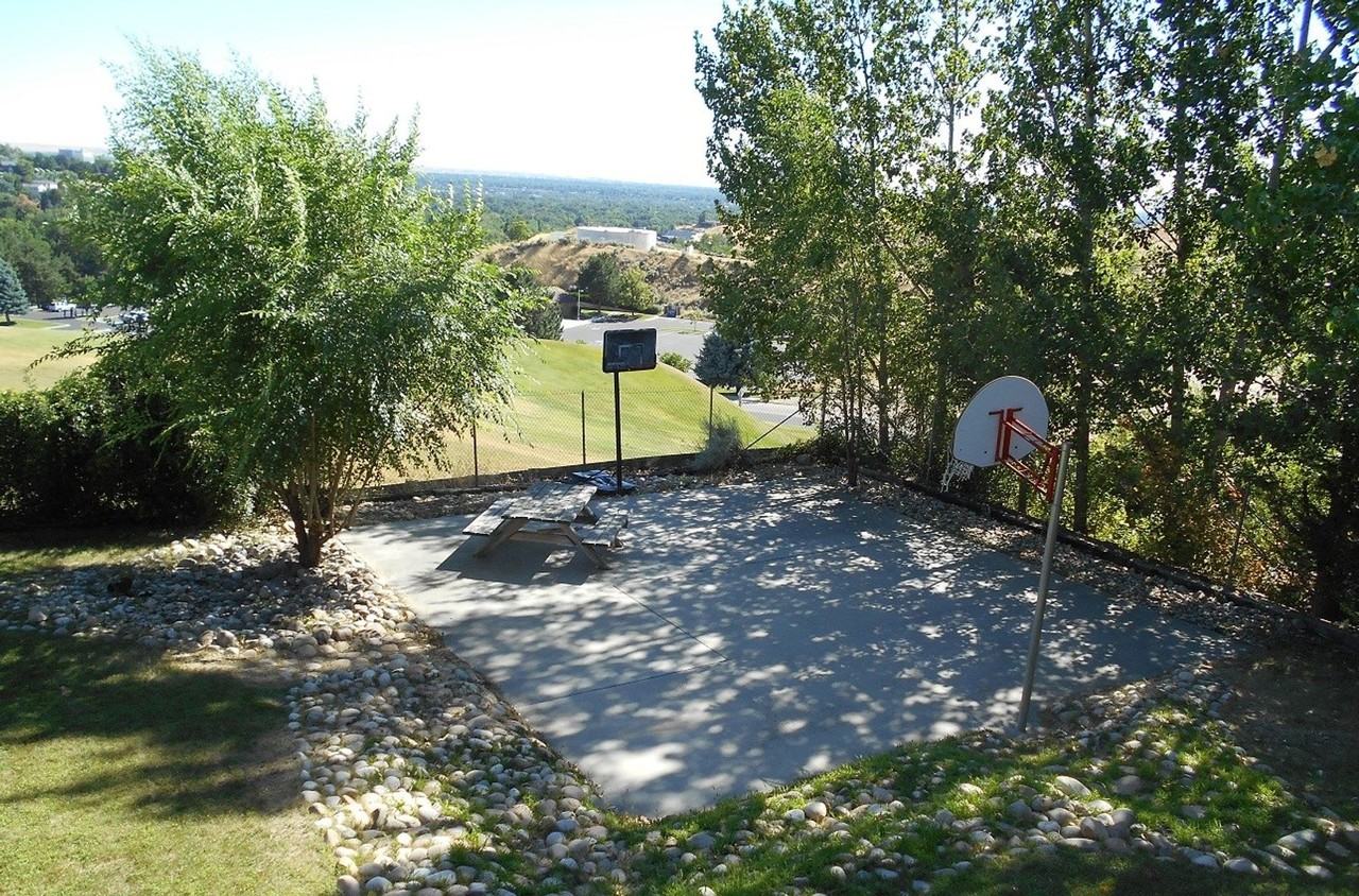 3542 N La Fontana Way - Photo 2 of 8