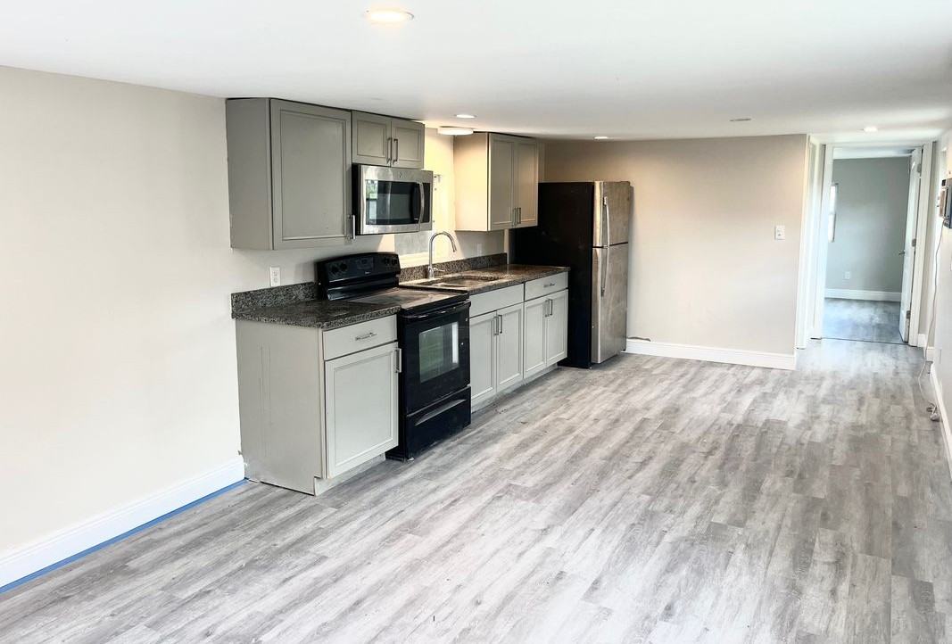 7650 Ebson Dr - Photo 2 of 8