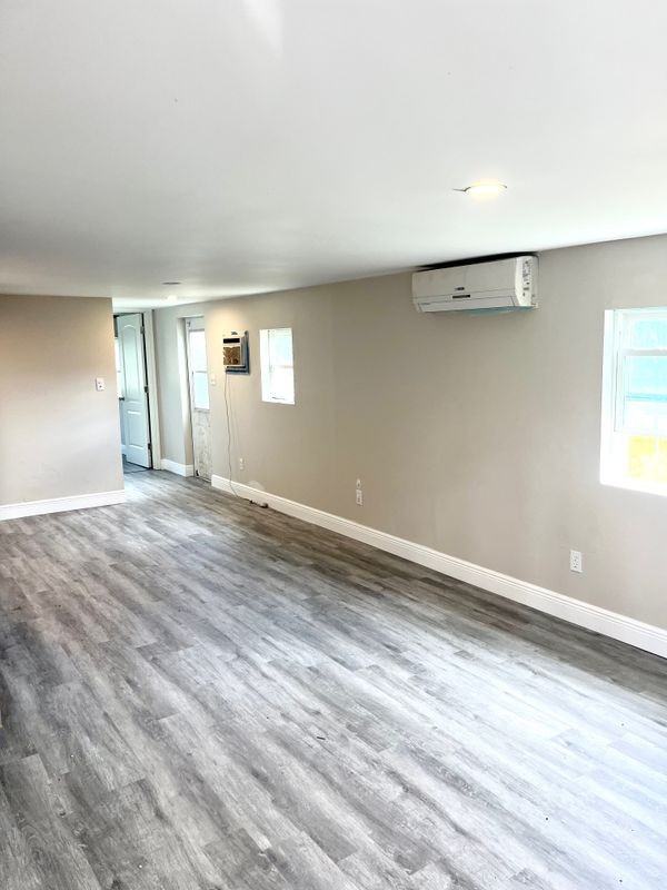 7650 Ebson Dr - Photo 3 of 8