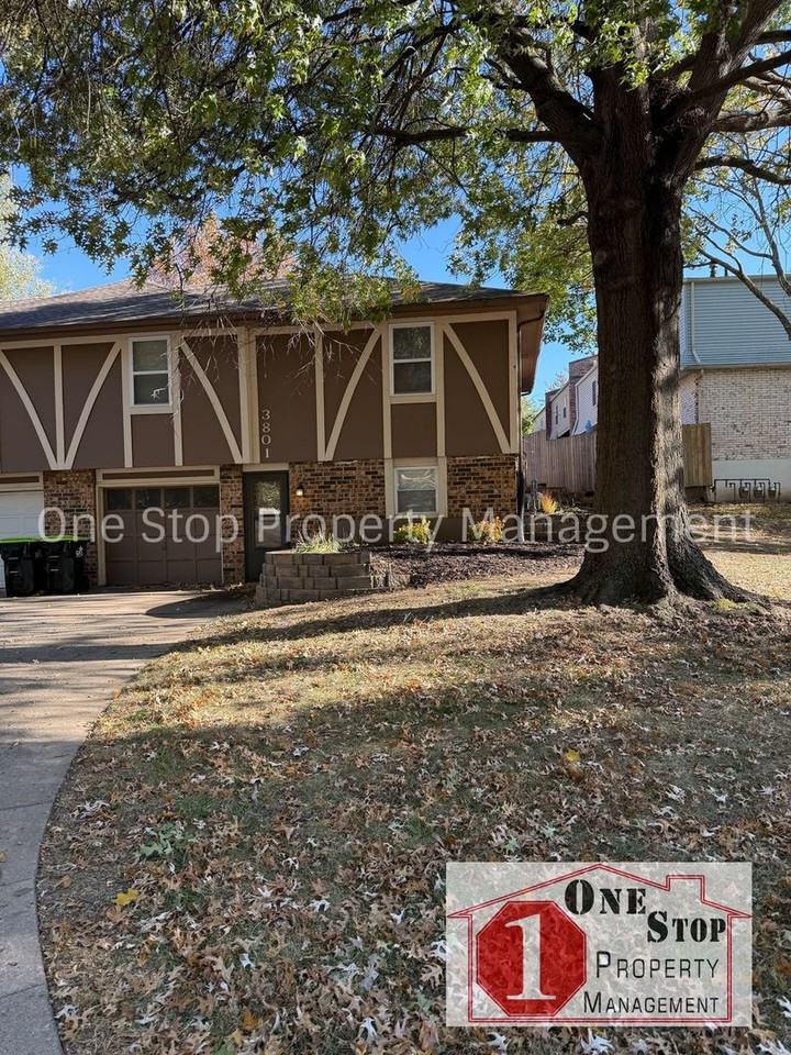 3801 Ne Colonial Dr - Photo 2 of 20