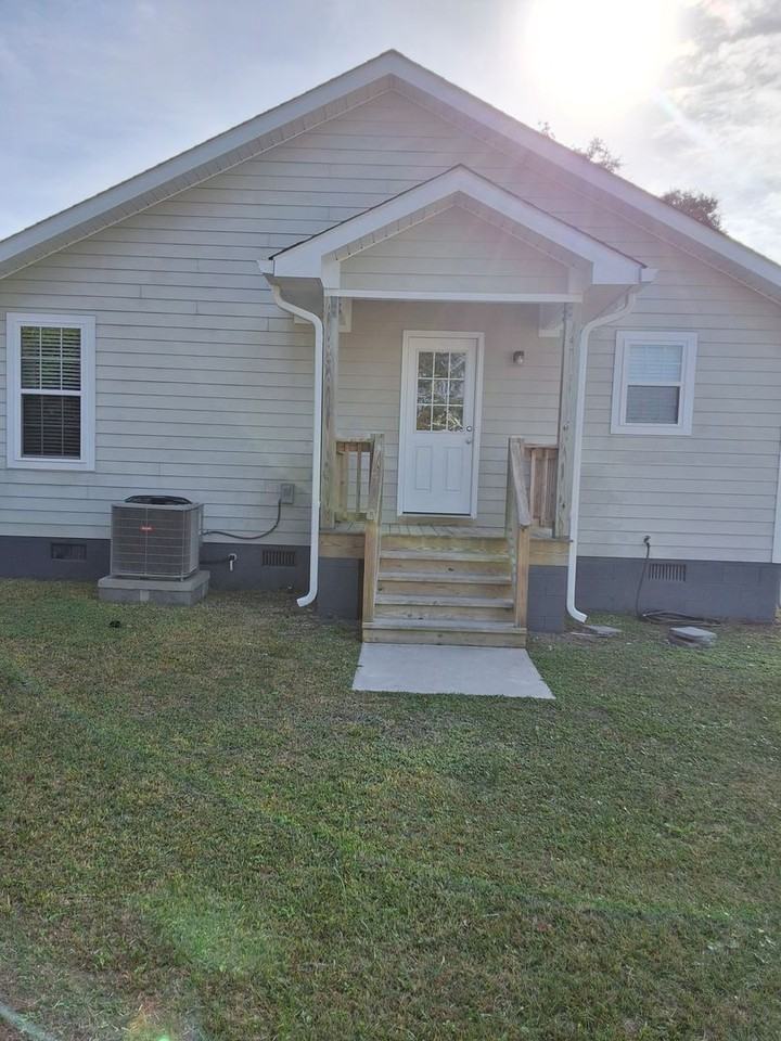 509 Pine St - Photo 2 of 13