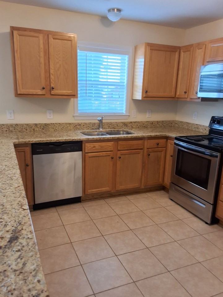 509 Pine St - Photo 5 of 13