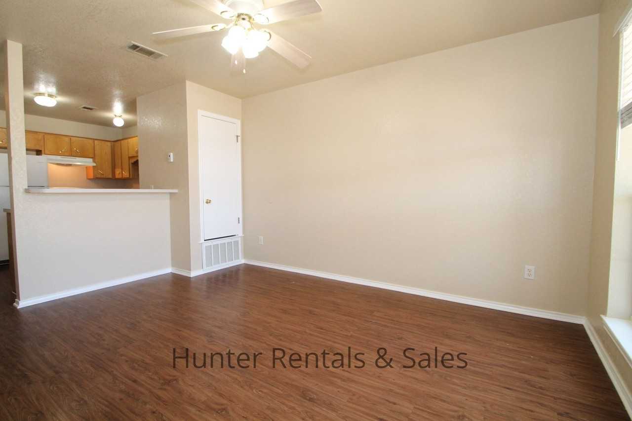 4206 Deek Dr Apt B - Photo 3 of 25