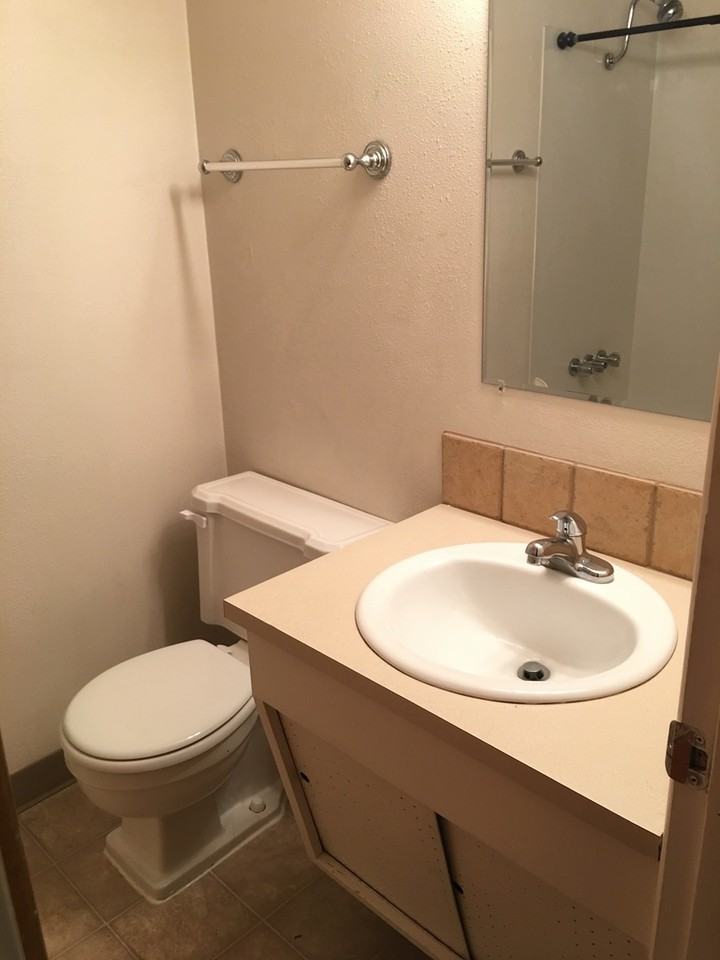 Norseman Apartments - Photo 7 of 11