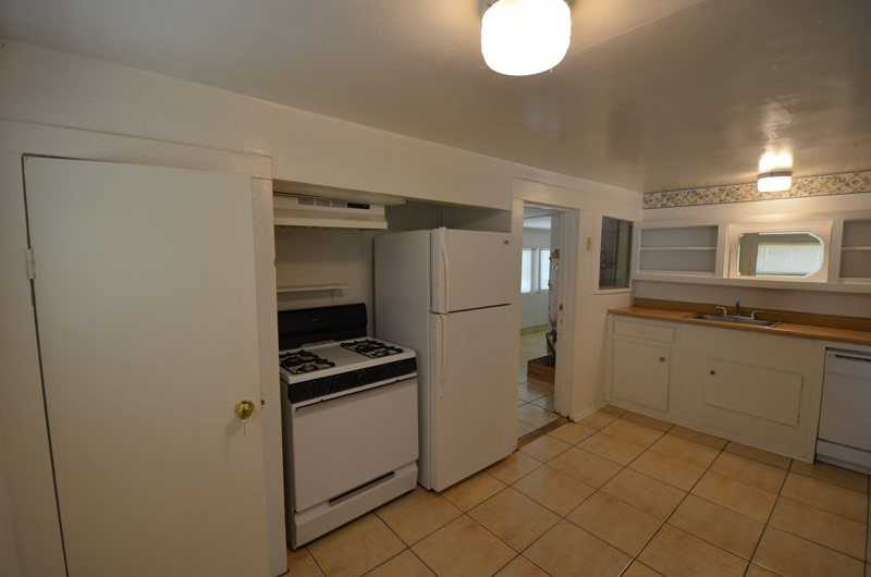 1146 Warner - Photo 2 of 23