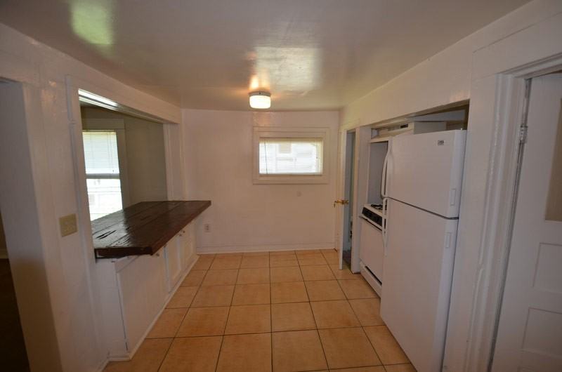 1146 Warner - Photo 4 of 23