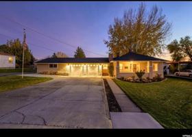 featured image of 470 E Center St